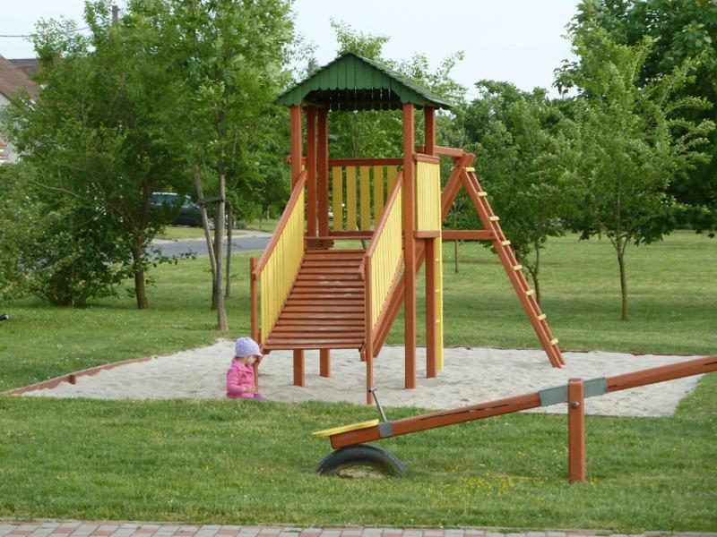 Herkules Panzio Гостевой дом 2*